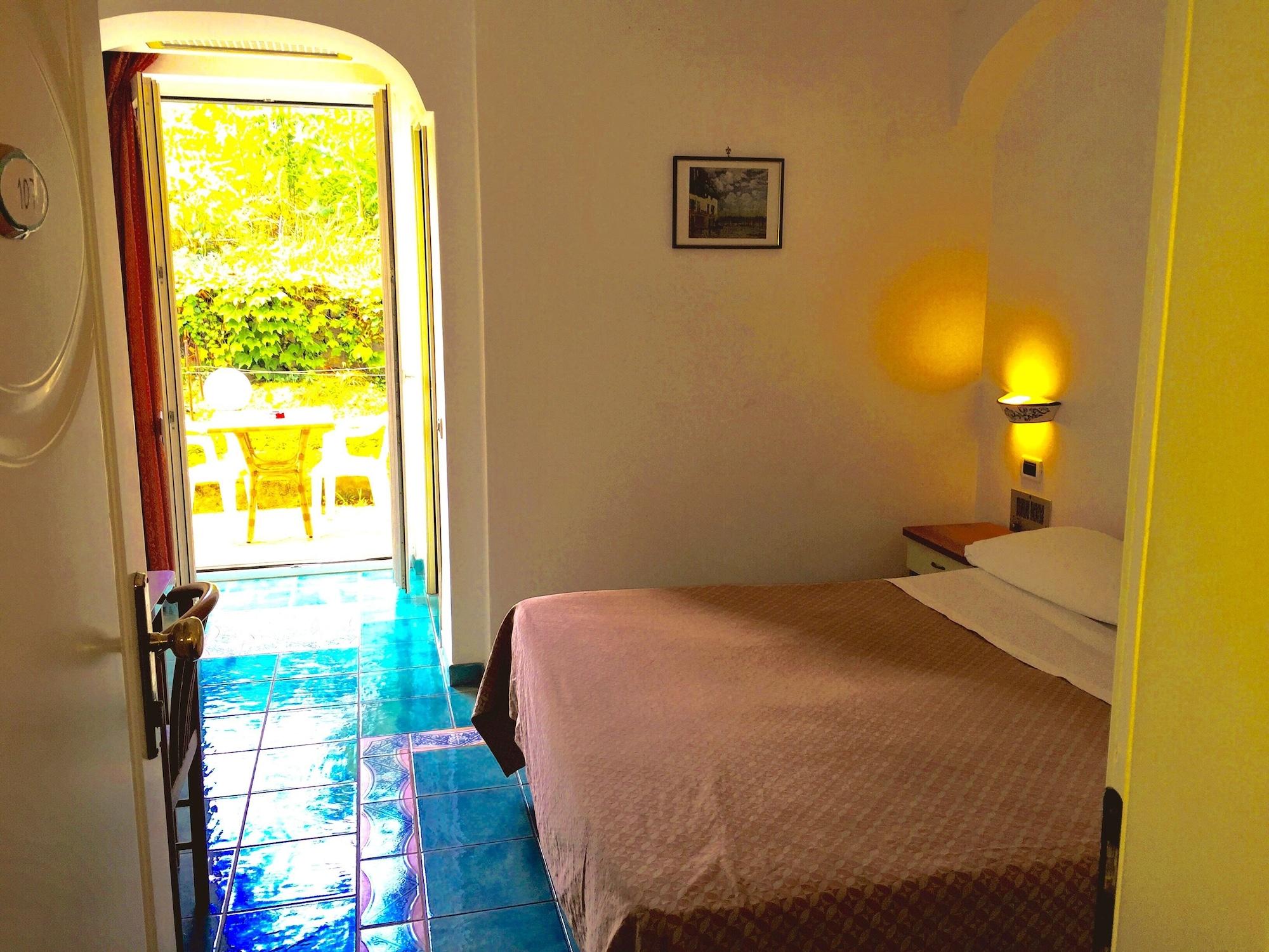 Hotel Don Felipe イスキア島 エクステリア 写真